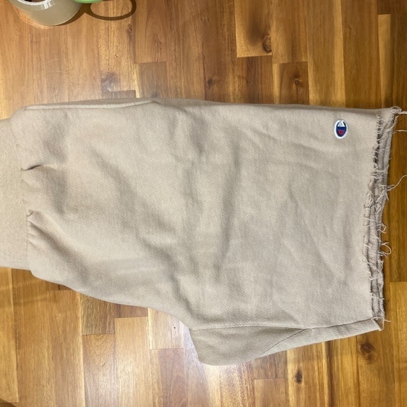 CHAMPION distressed sweat shorts  L - Picture 3 of 3